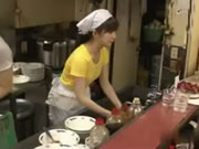 일본 스시 레스토랑의 특별 서비스